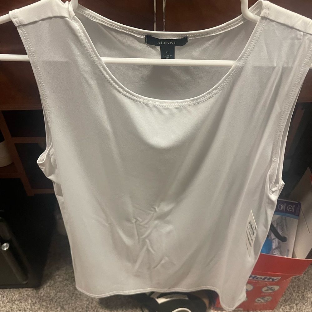 White dress top size xlarge NWT